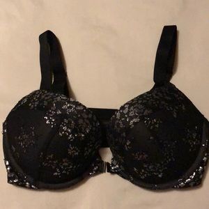 Victoria’s Secret- very sexy push up bra- EUC